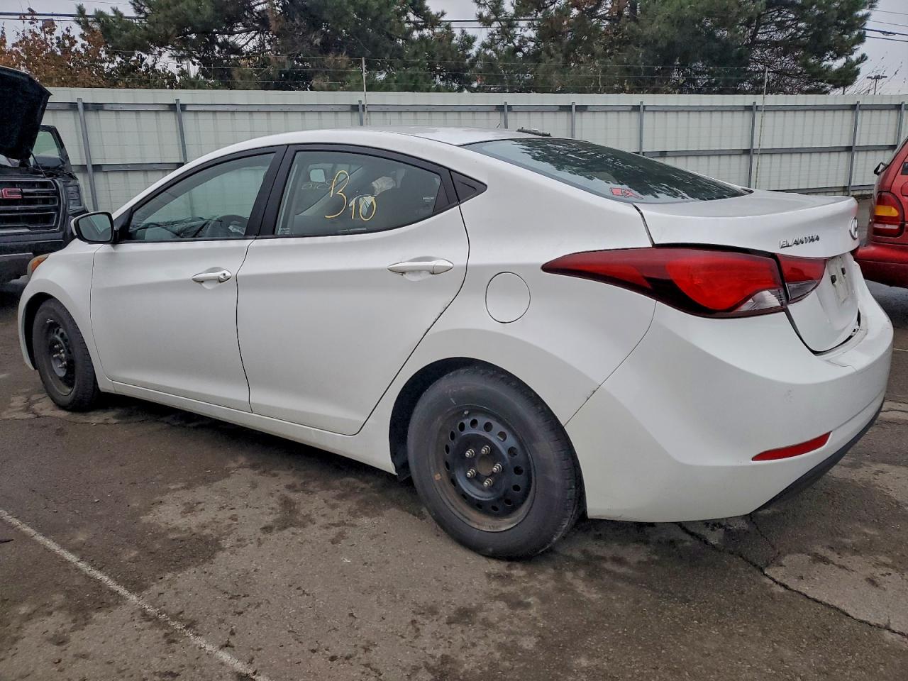 2016 HYUNDAI ELANTRA SE photo 2