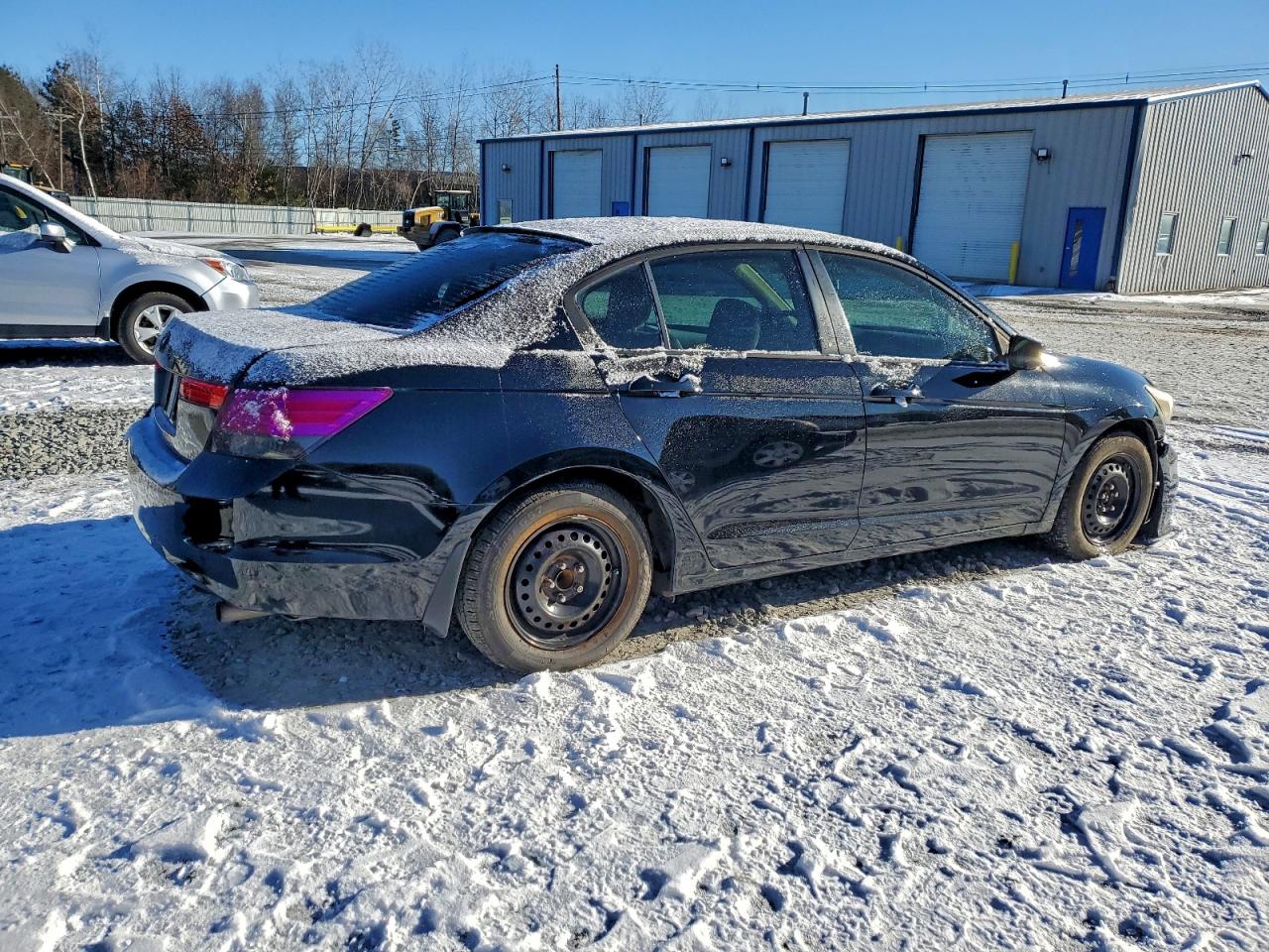 2011 HONDA ACCORD LX photo 3