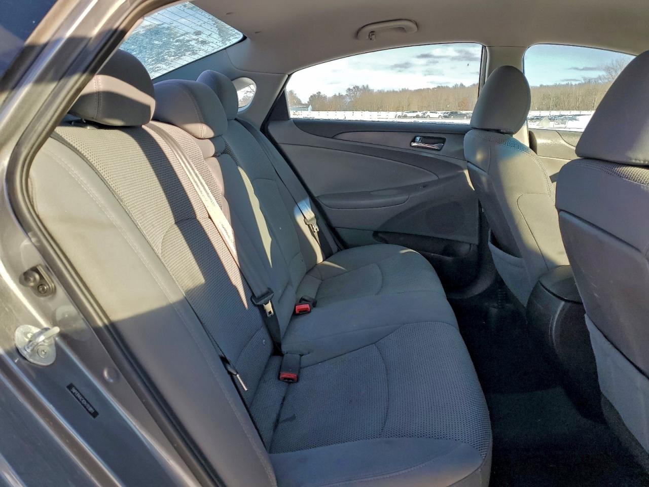 2013 HYUNDAI SONATA GLS photo 10