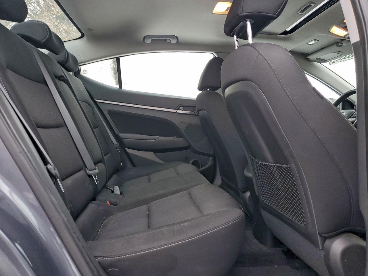 2017 HYUNDAI ELANTRA SE photo 10