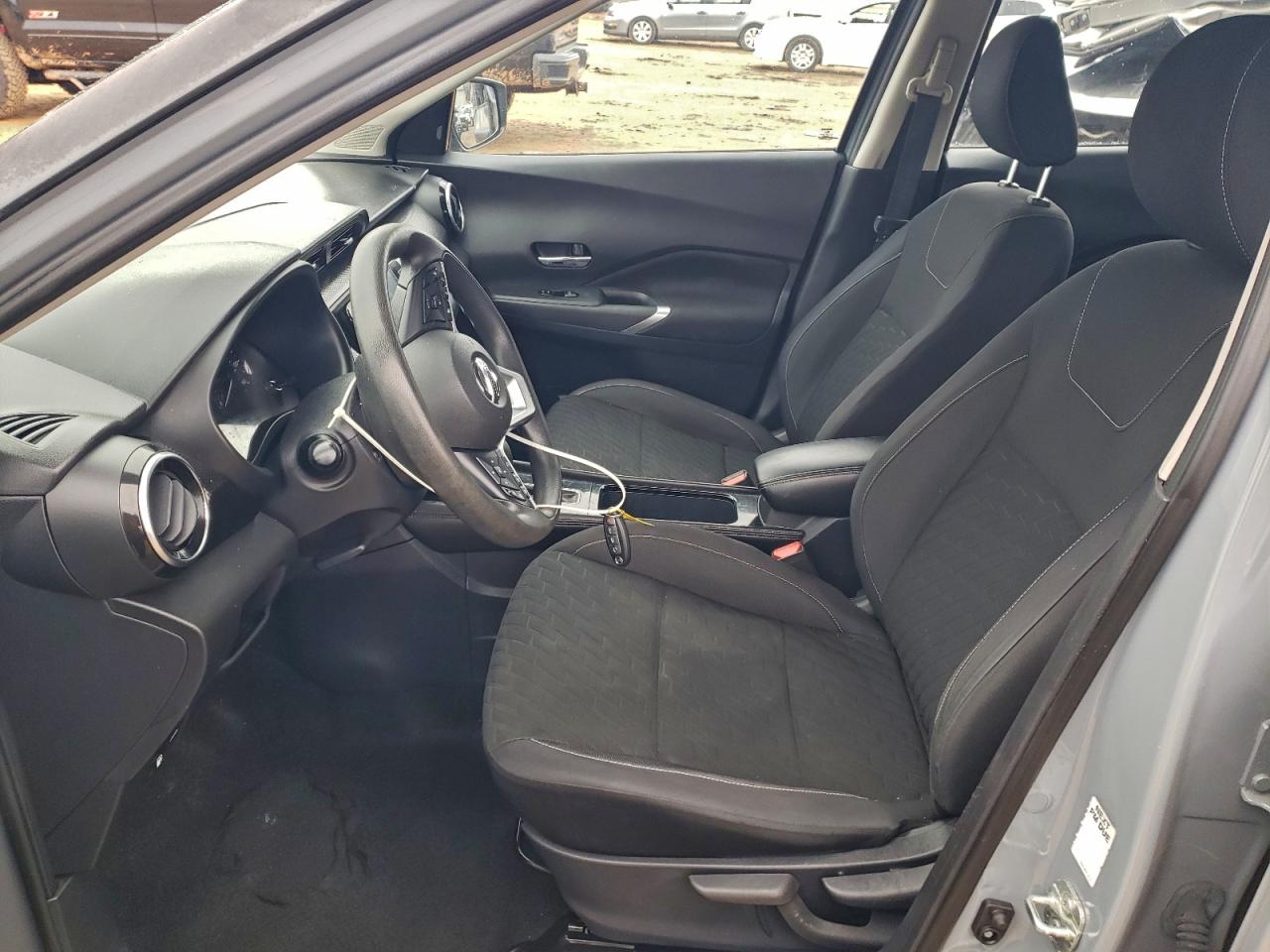 2021 NISSAN KICKS SV photo 7