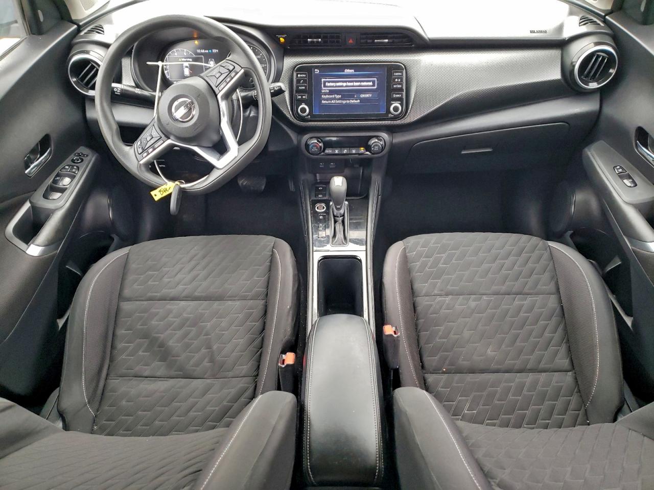 2021 NISSAN KICKS SV photo 8