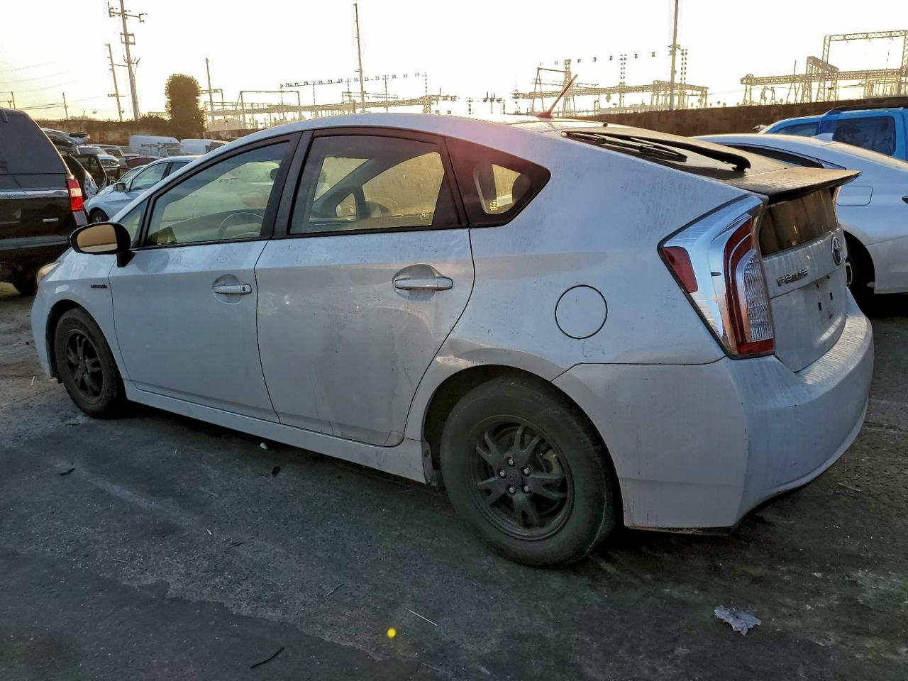 2014 TOYOTA PRIUS photo 2