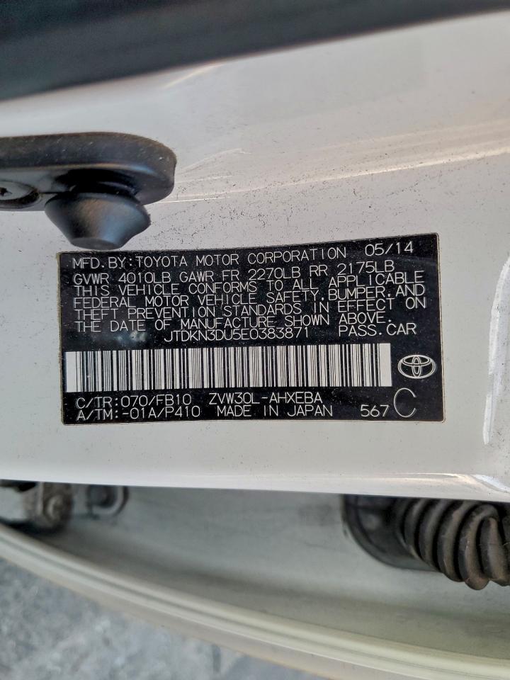 2014 TOYOTA PRIUS photo 12