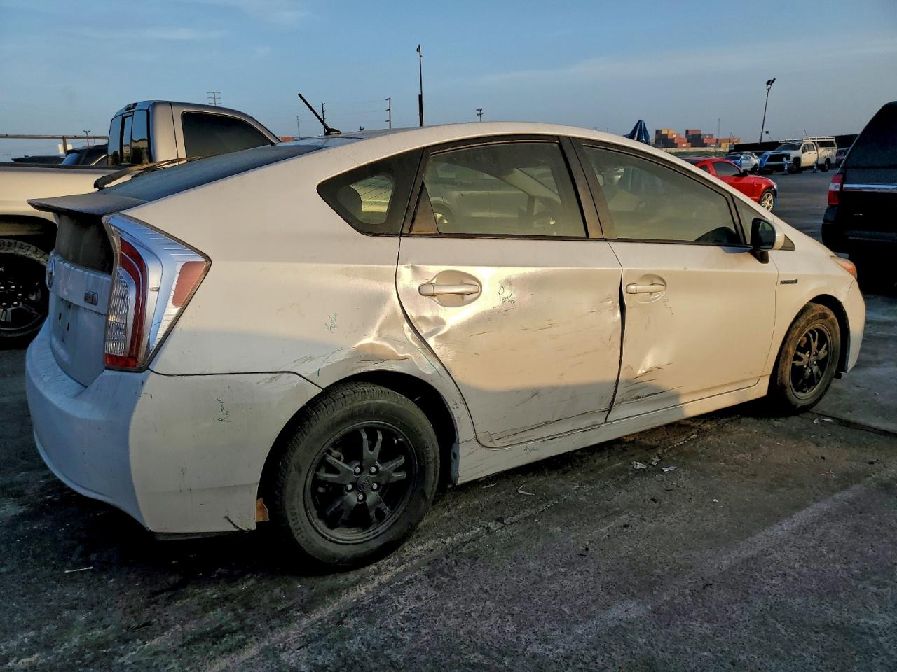 2014 TOYOTA PRIUS photo 3