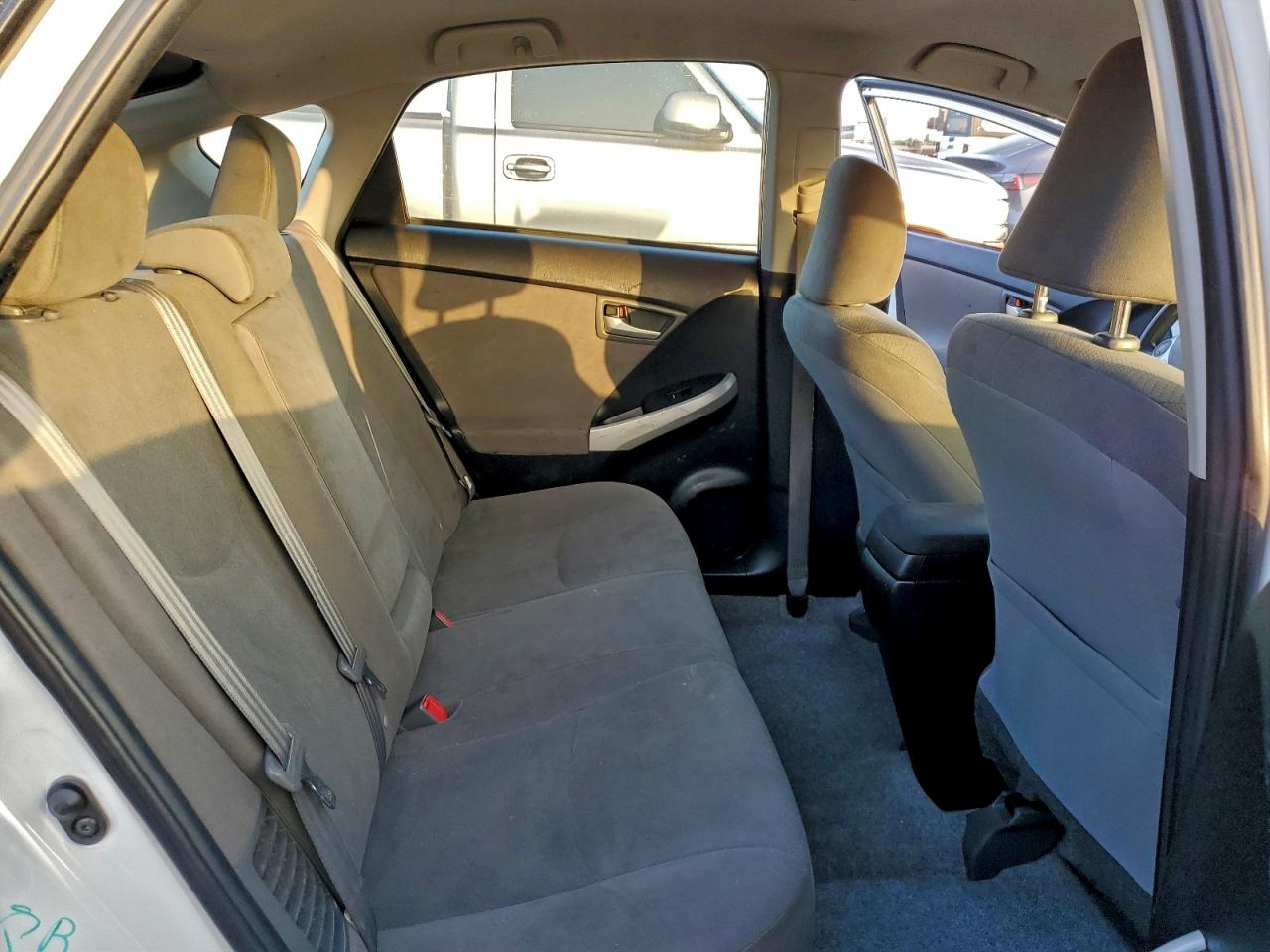 2014 TOYOTA PRIUS photo 10