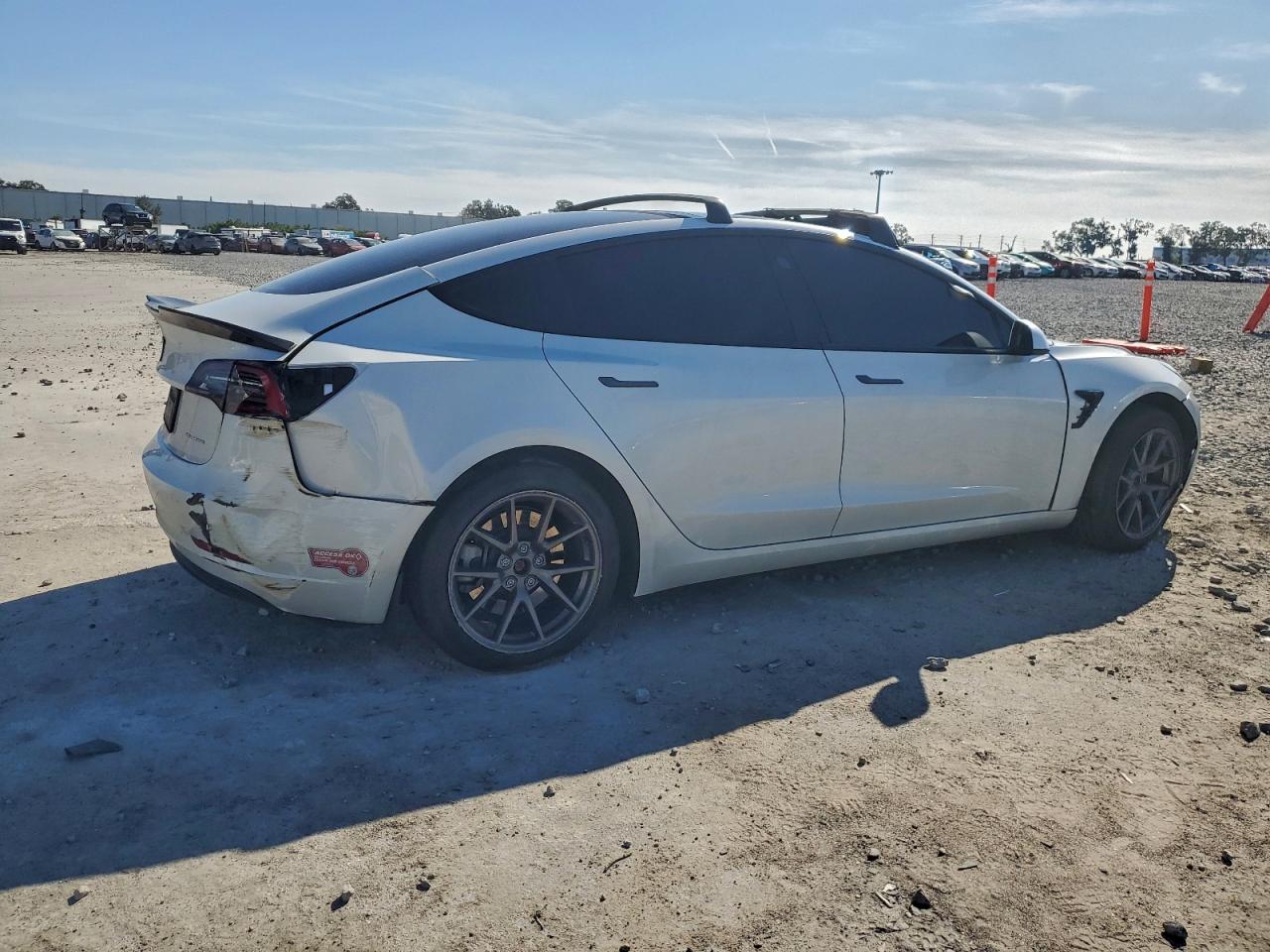 2023 TESLA MODEL 3 photo 3