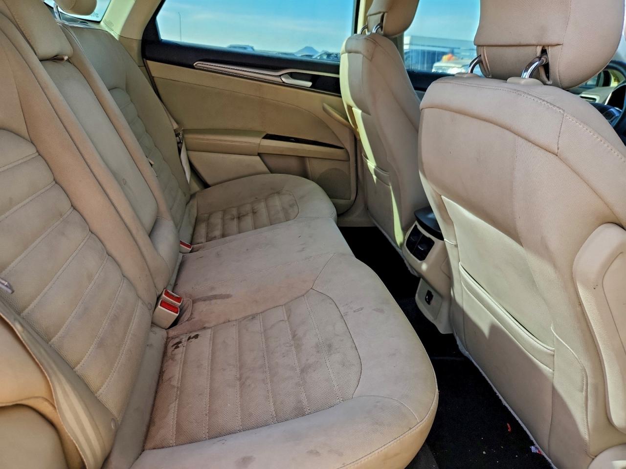 2013 FORD FUSION SE photo 10