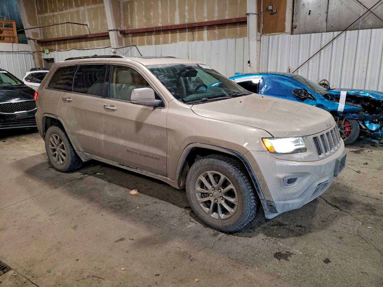 2015 JEEP GRAND CHEROKEE LIMITED photo 4
