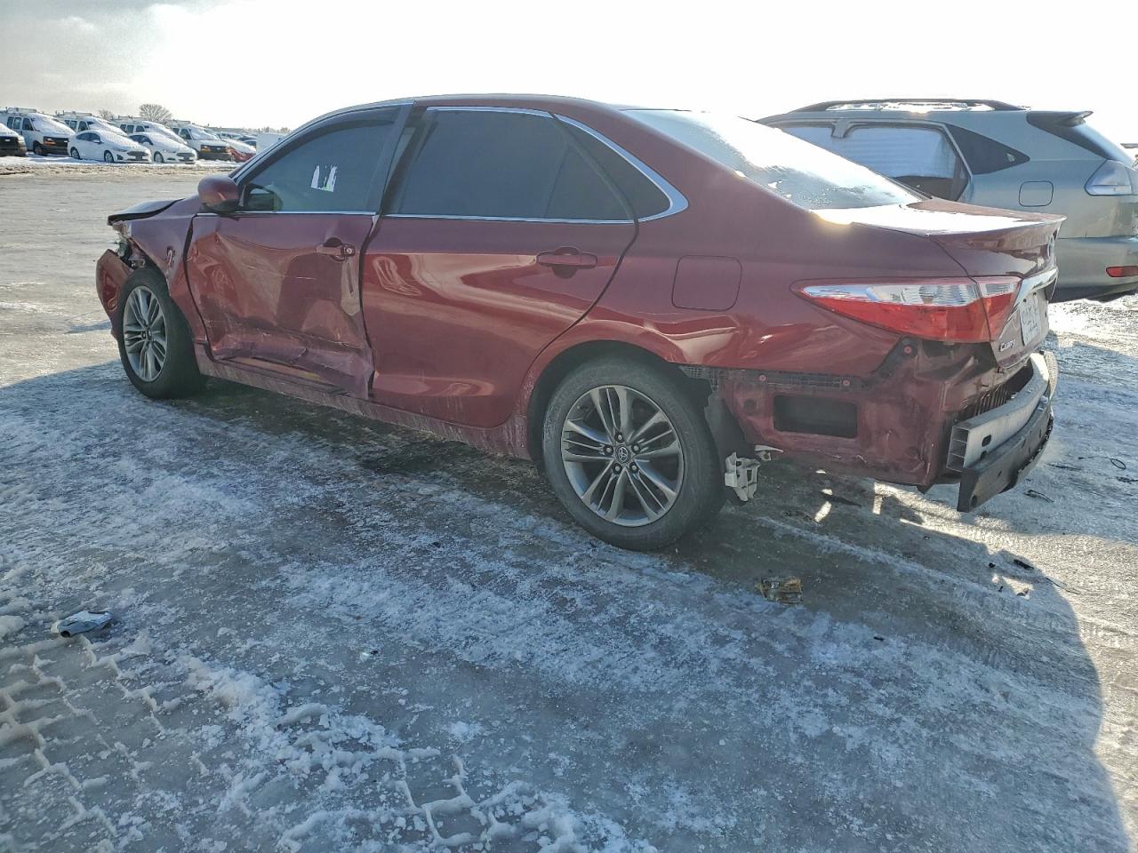 2017 TOYOTA CAMRY LE photo 2