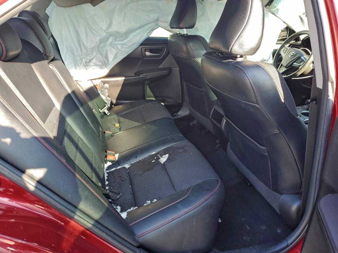 2017 TOYOTA CAMRY LE photo 10