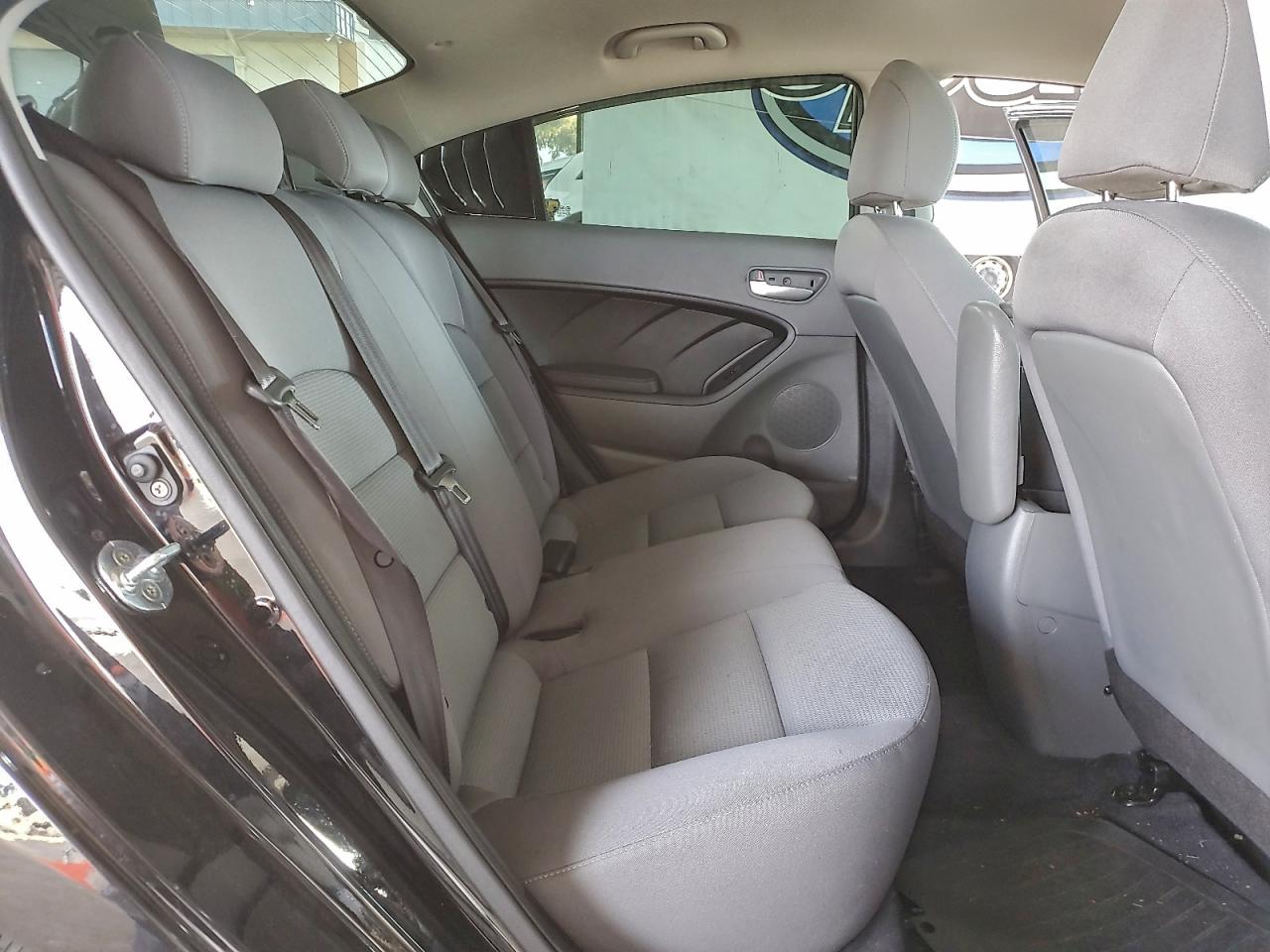 2017 KIA FORTE LX photo 10