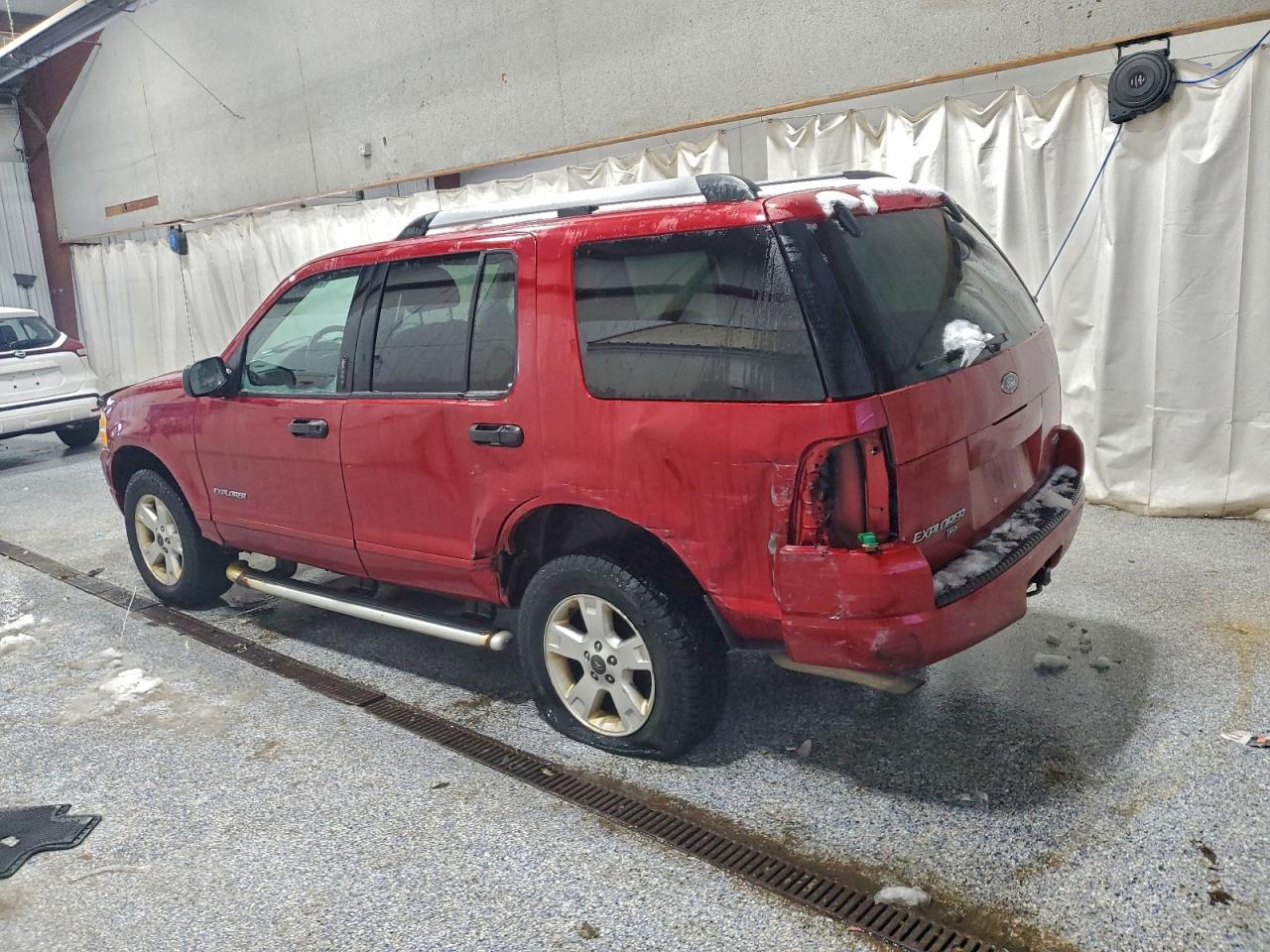 2005 FORD EXPLORER XLT photo 2
