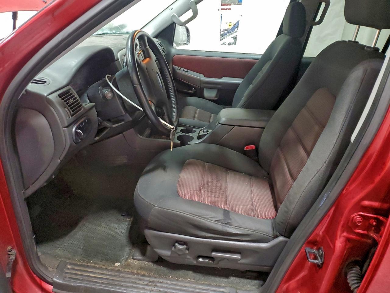 2005 FORD EXPLORER XLT photo 7