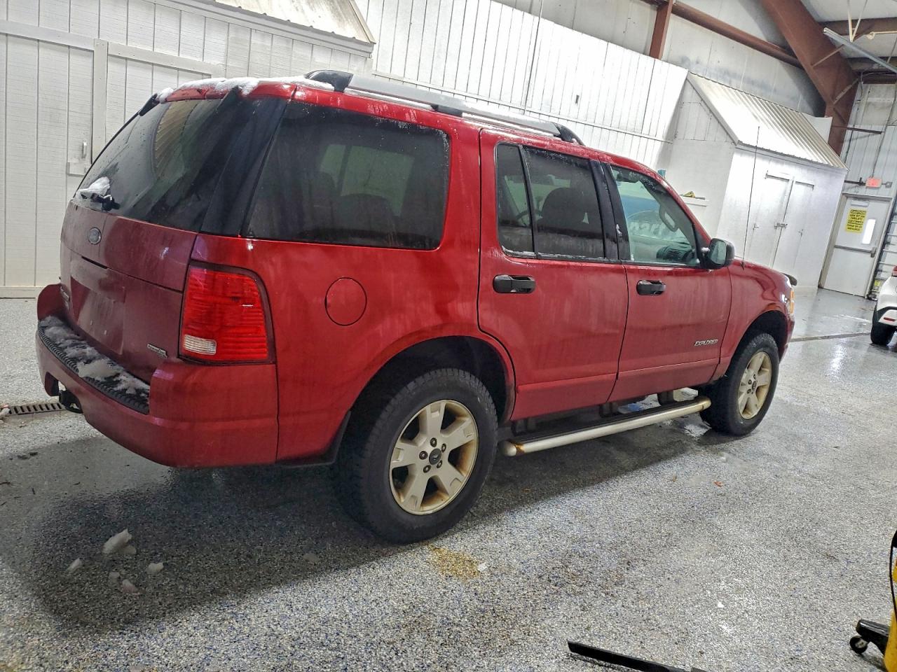 2005 FORD EXPLORER XLT photo 3
