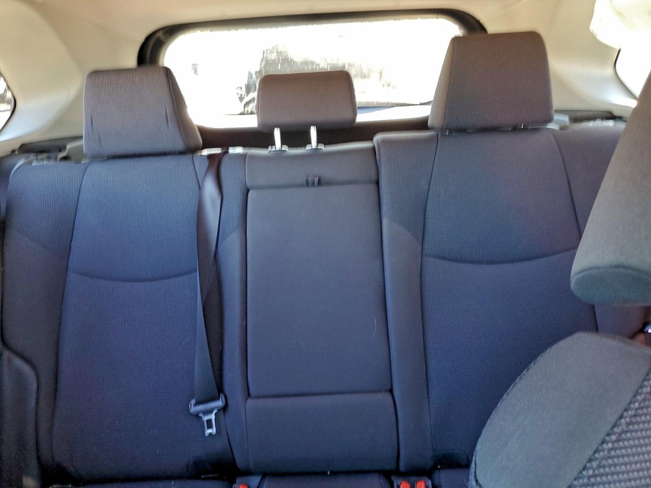 2021 TOYOTA RAV4 LE photo 10