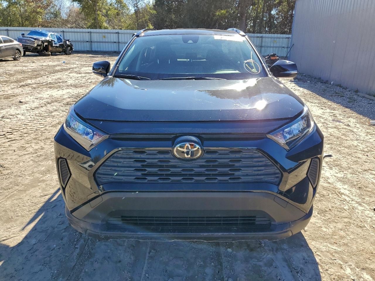 2021 TOYOTA RAV4 LE photo 5