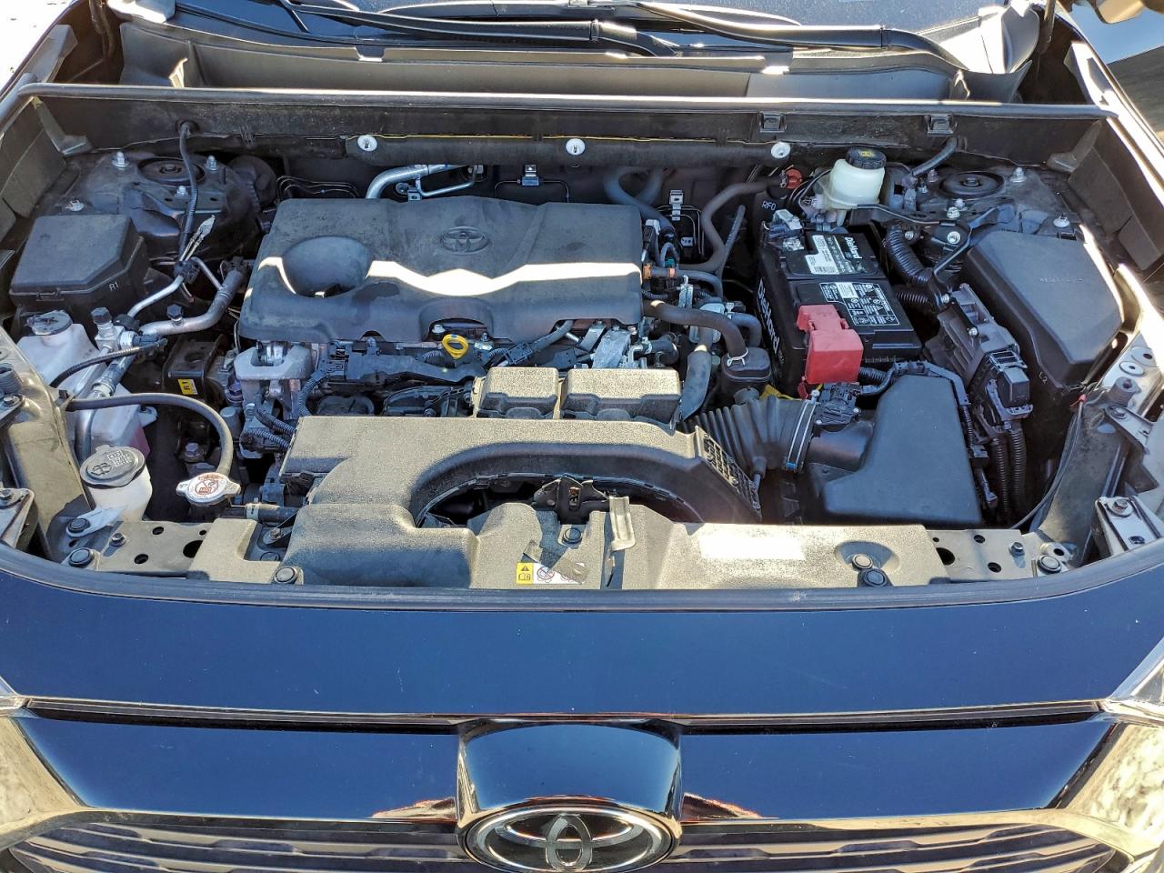 2021 TOYOTA RAV4 LE photo 12