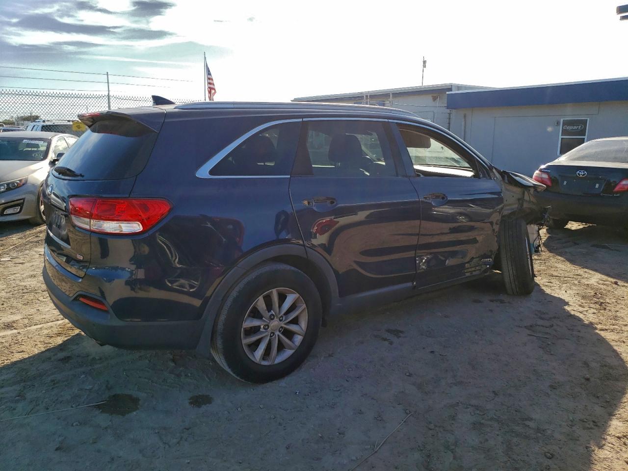 2016 KIA SORENTO LX photo 3