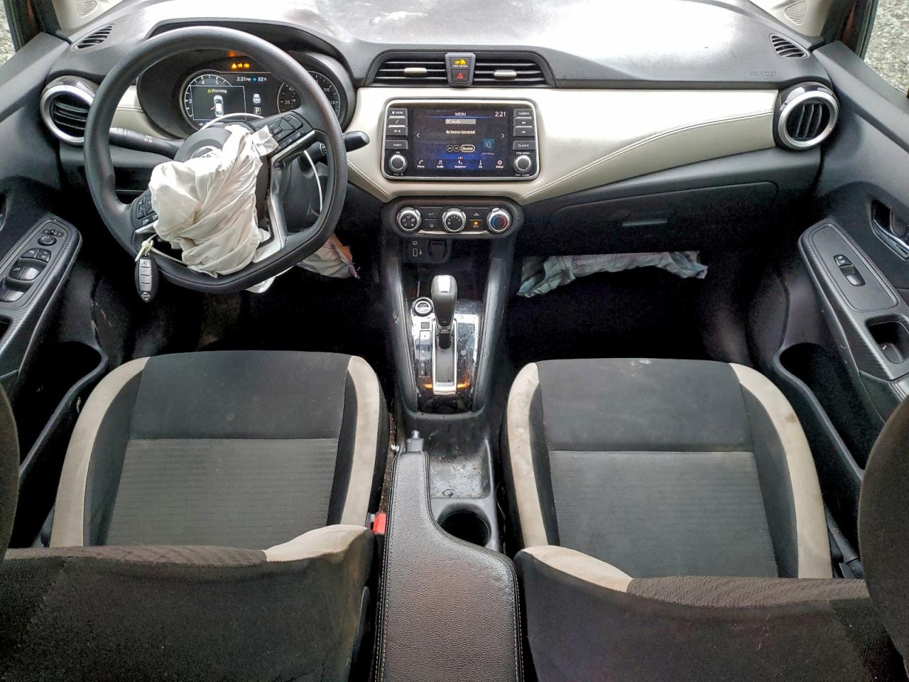 2020 NISSAN VERSA SV photo 8