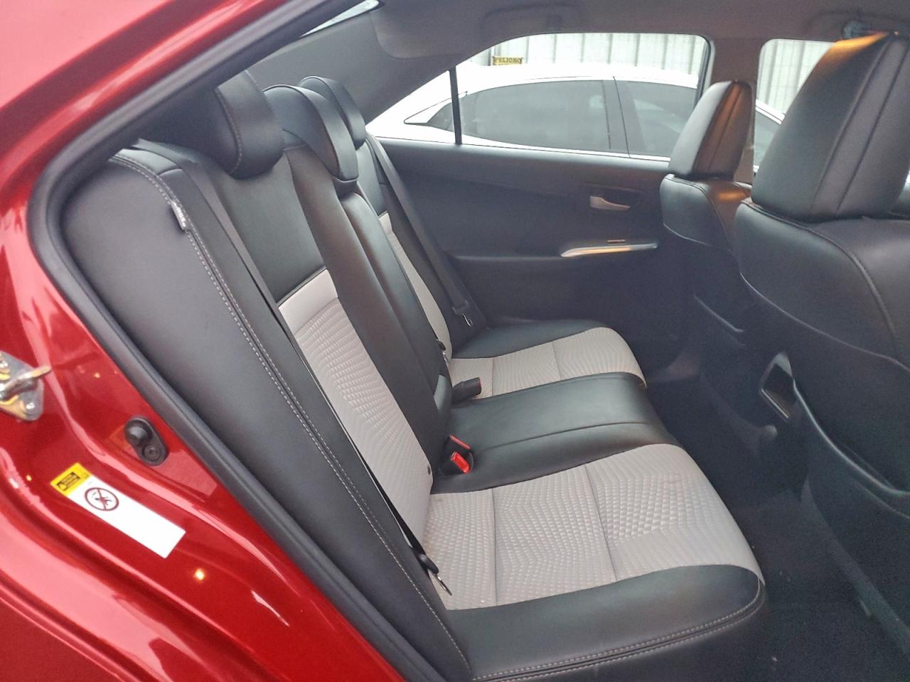 2014 TOYOTA CAMRY L photo 10