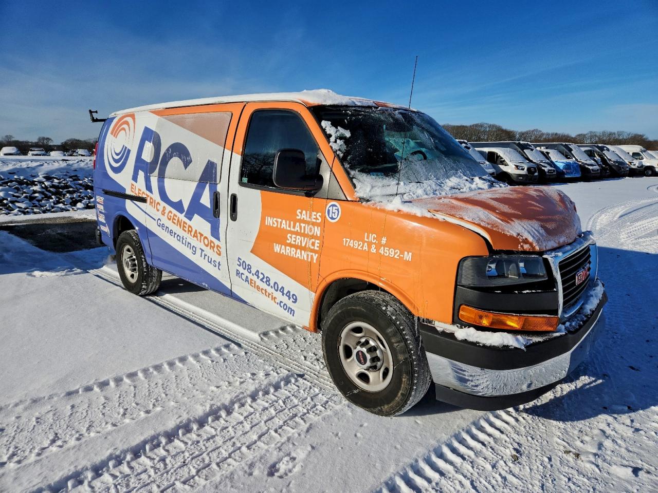 2017 GMC SAVANA G2500 photo 4