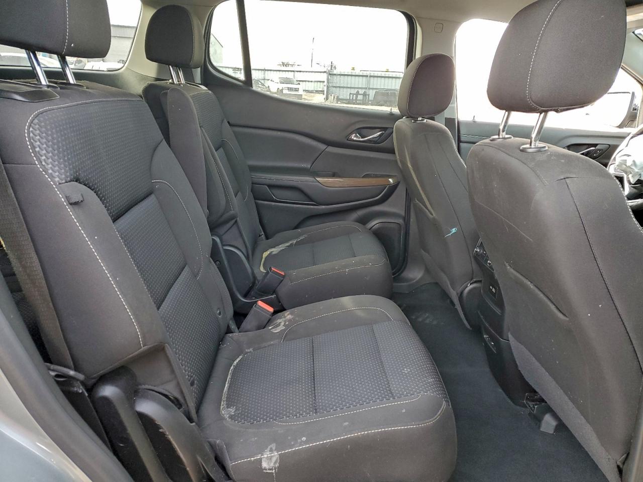 2023 GMC ACADIA SLE photo 11