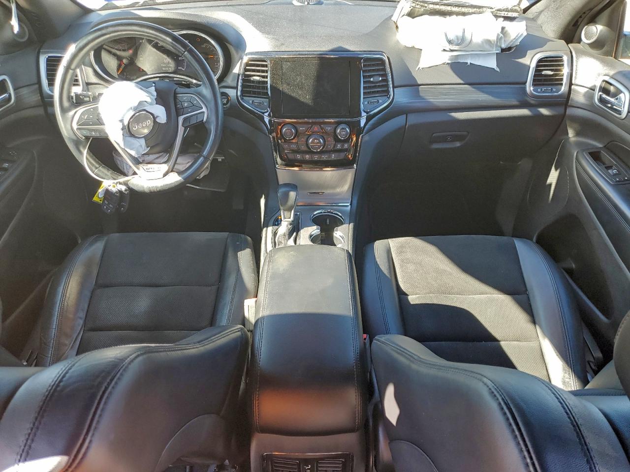2019 JEEP GRAND CHEROKEE LAREDO photo 8