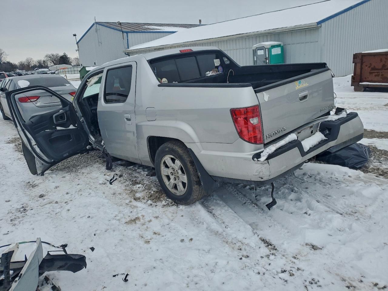 2011 HONDA RIDGELINE RTS photo 2