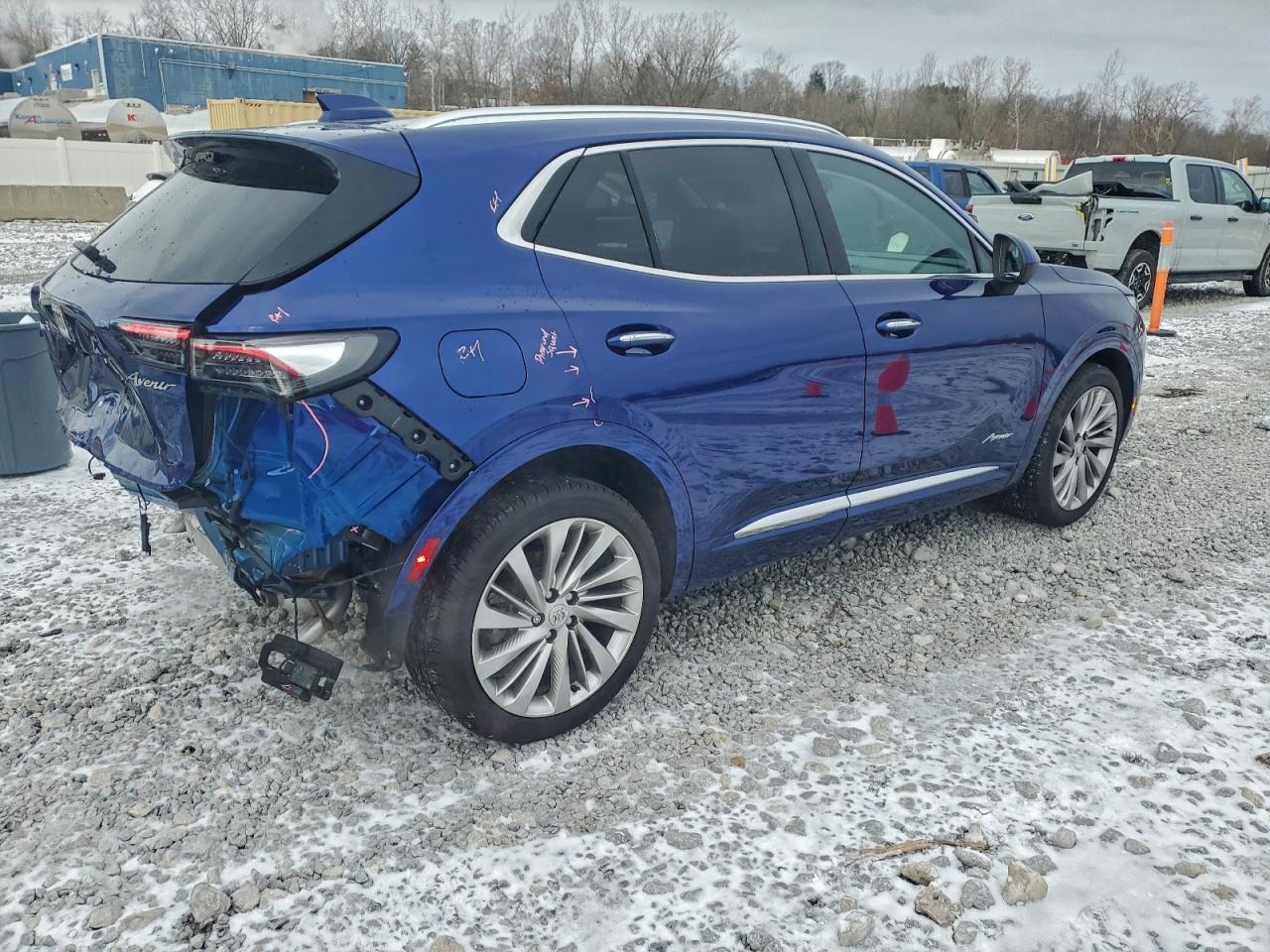 2025 BUICK ENVISION AVENIR photo 3