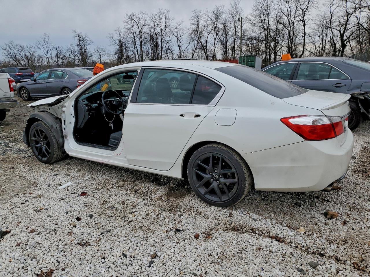 2015 HONDA ACCORD SPORT photo 2