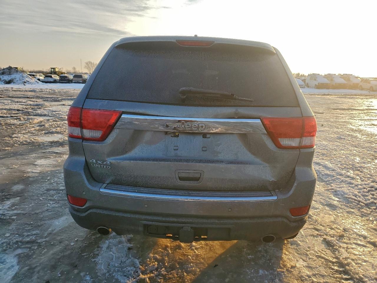 2012 JEEP GRAND CHEROKEE LIMITED photo 6