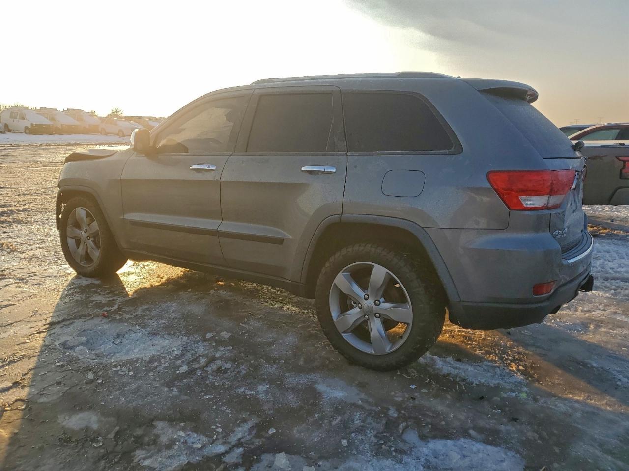 2012 JEEP GRAND CHEROKEE LIMITED photo 2