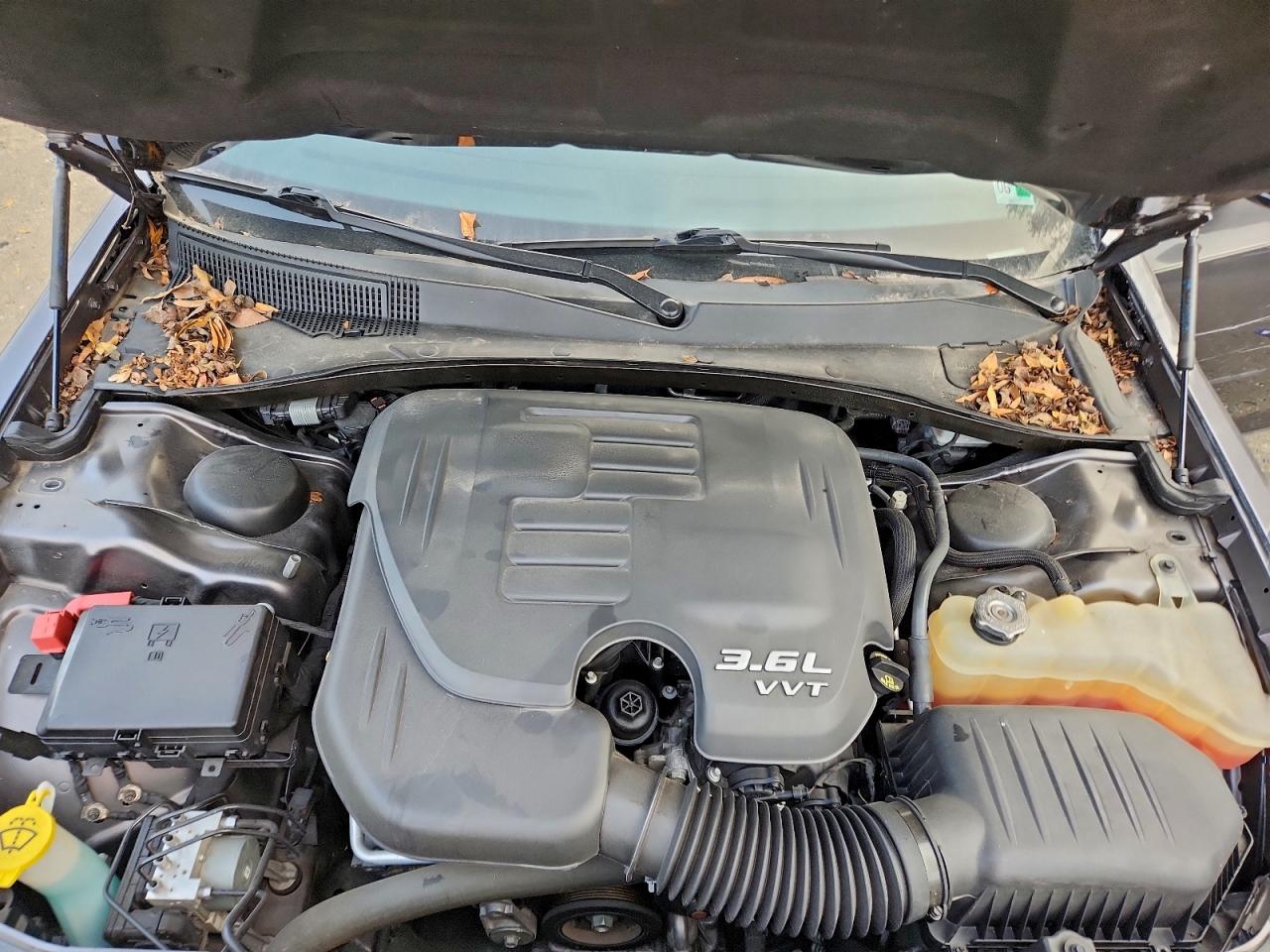 2018 CHRYSLER 300 S photo 11