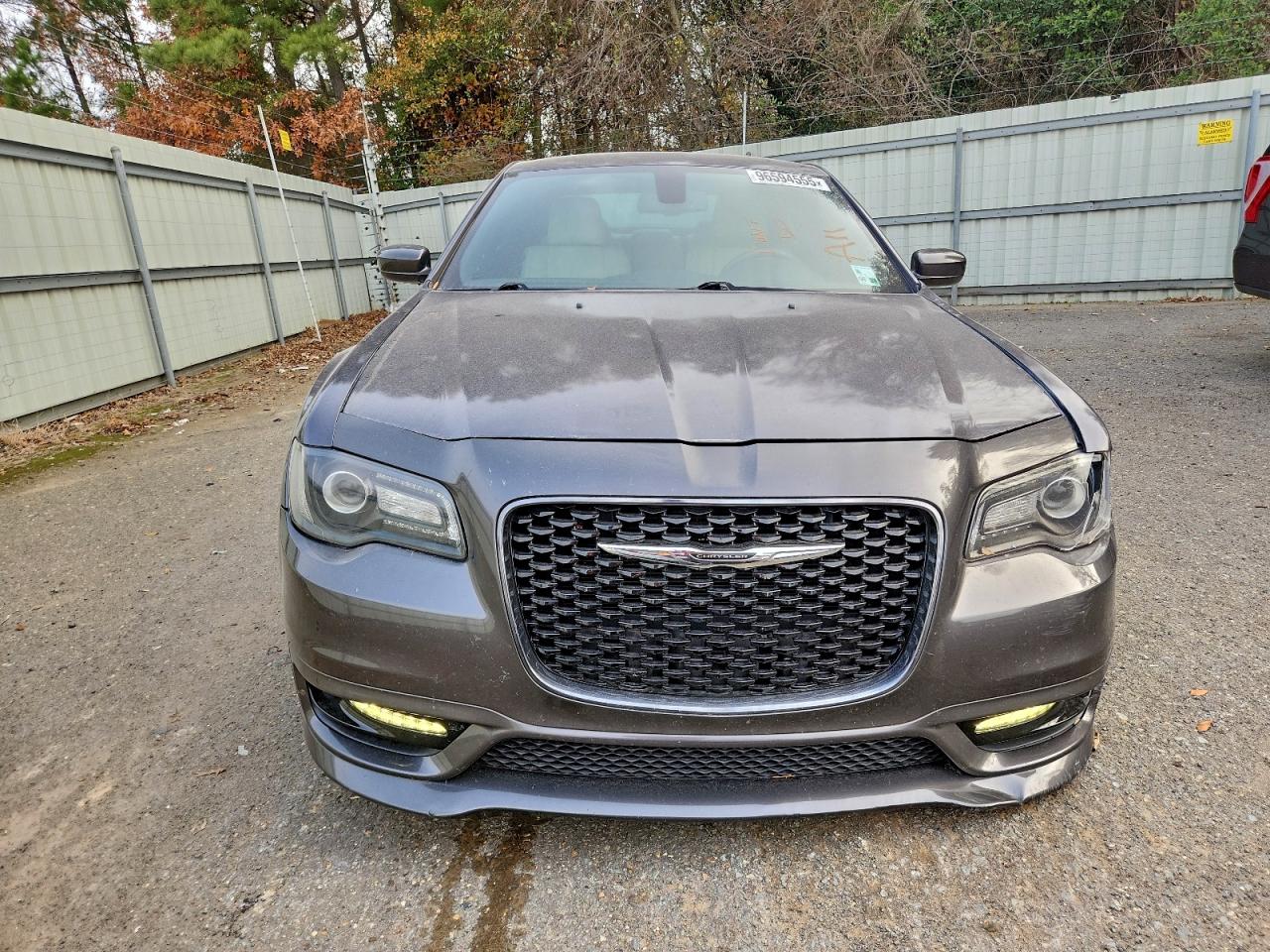 2018 CHRYSLER 300 S photo 5