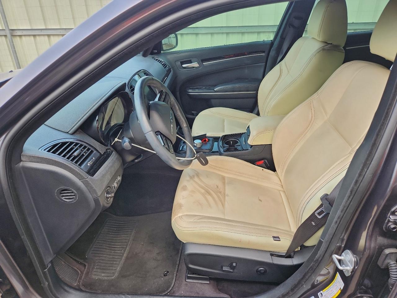 2018 CHRYSLER 300 S photo 7