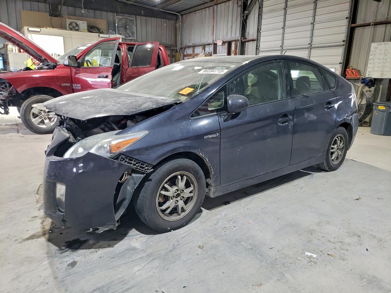 2011 TOYOTA PRIUS