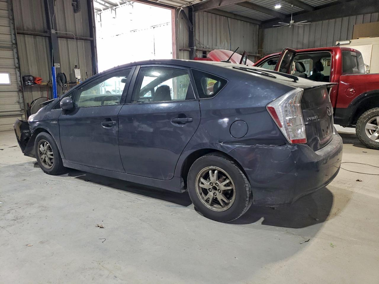 2011 TOYOTA PRIUS photo 2