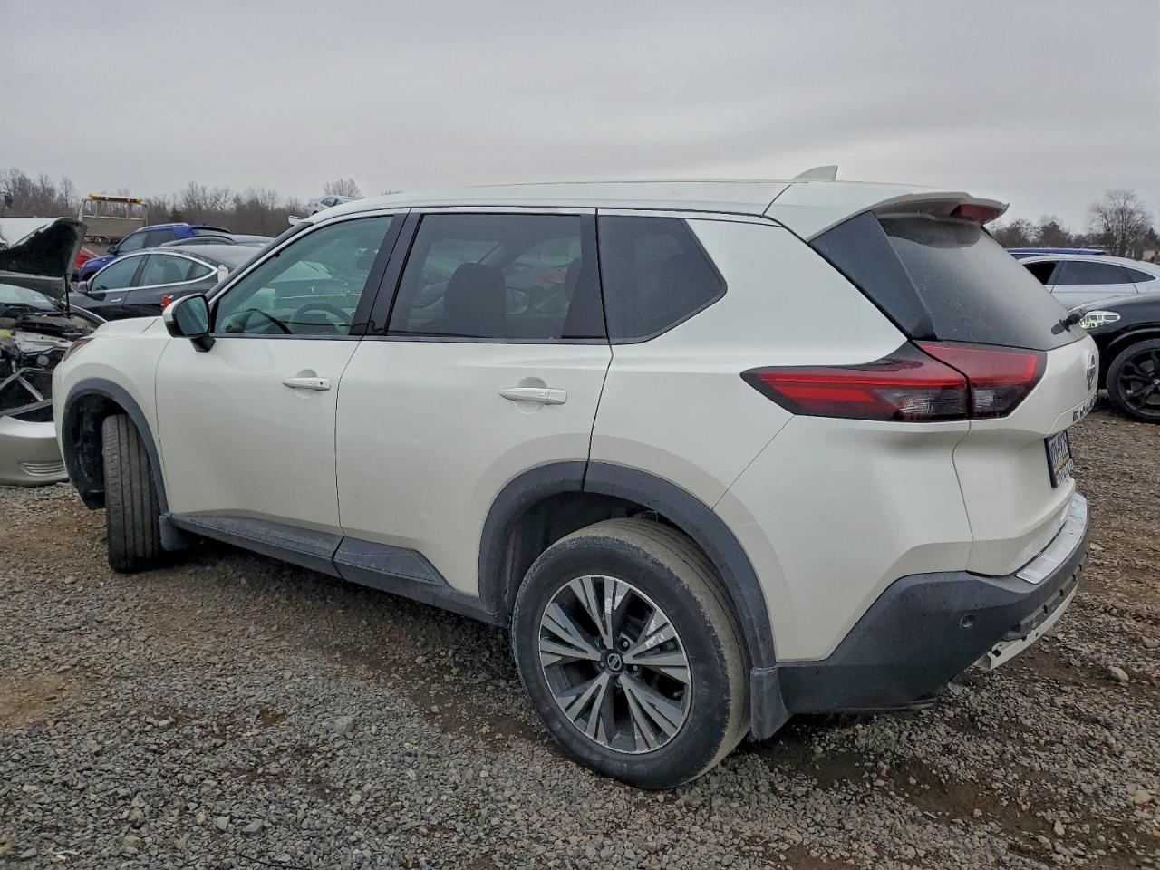 2021 NISSAN ROGUE SV photo 2