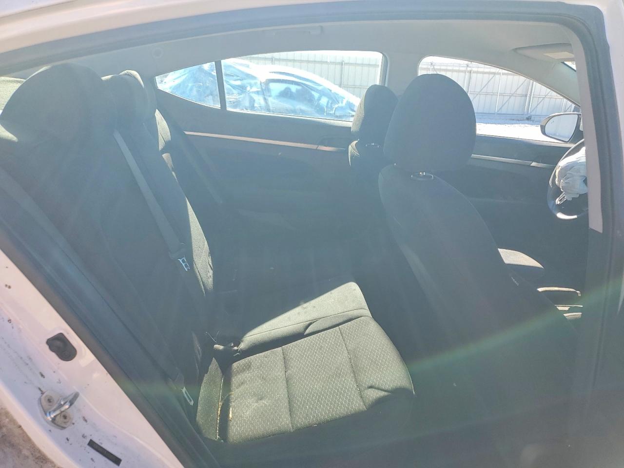 2020 HYUNDAI ELANTRA SEL photo 10