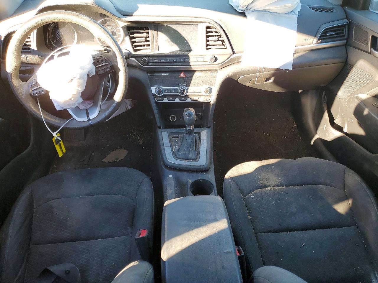 2020 HYUNDAI ELANTRA SEL photo 8