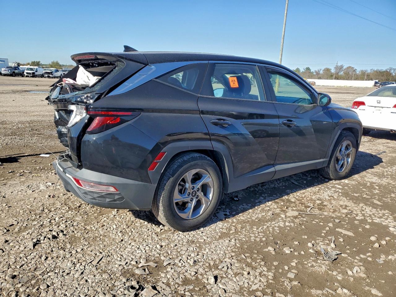 2024 HYUNDAI TUCSON SE photo 3