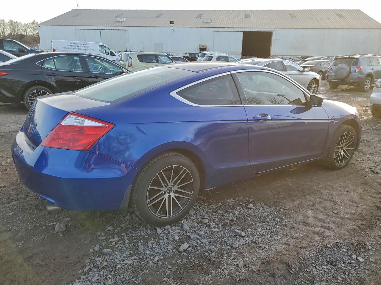 2010 HONDA ACCORD LX photo 5
