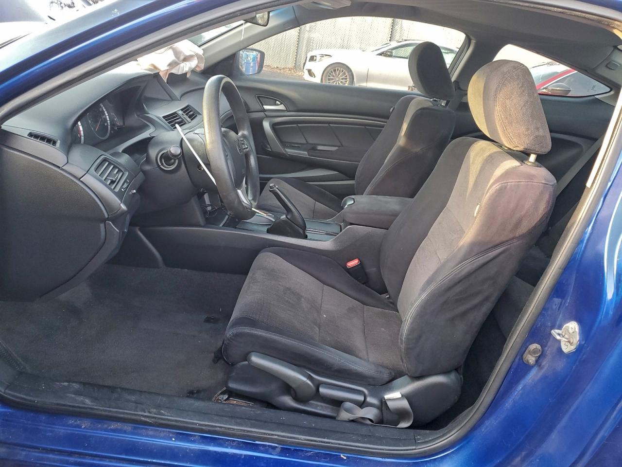 2010 HONDA ACCORD LX photo 13