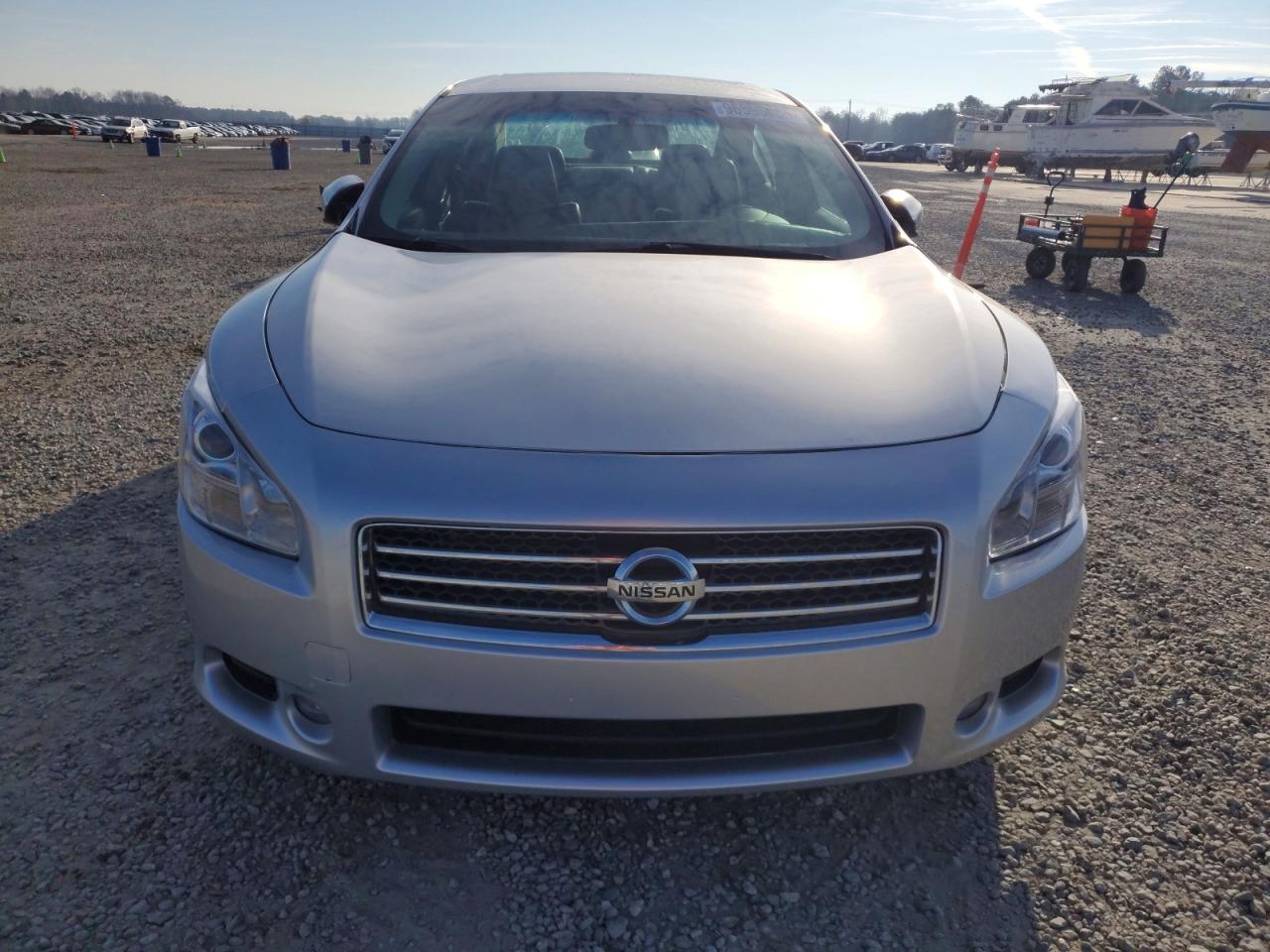 2010 NISSAN MAXIMA S photo 5