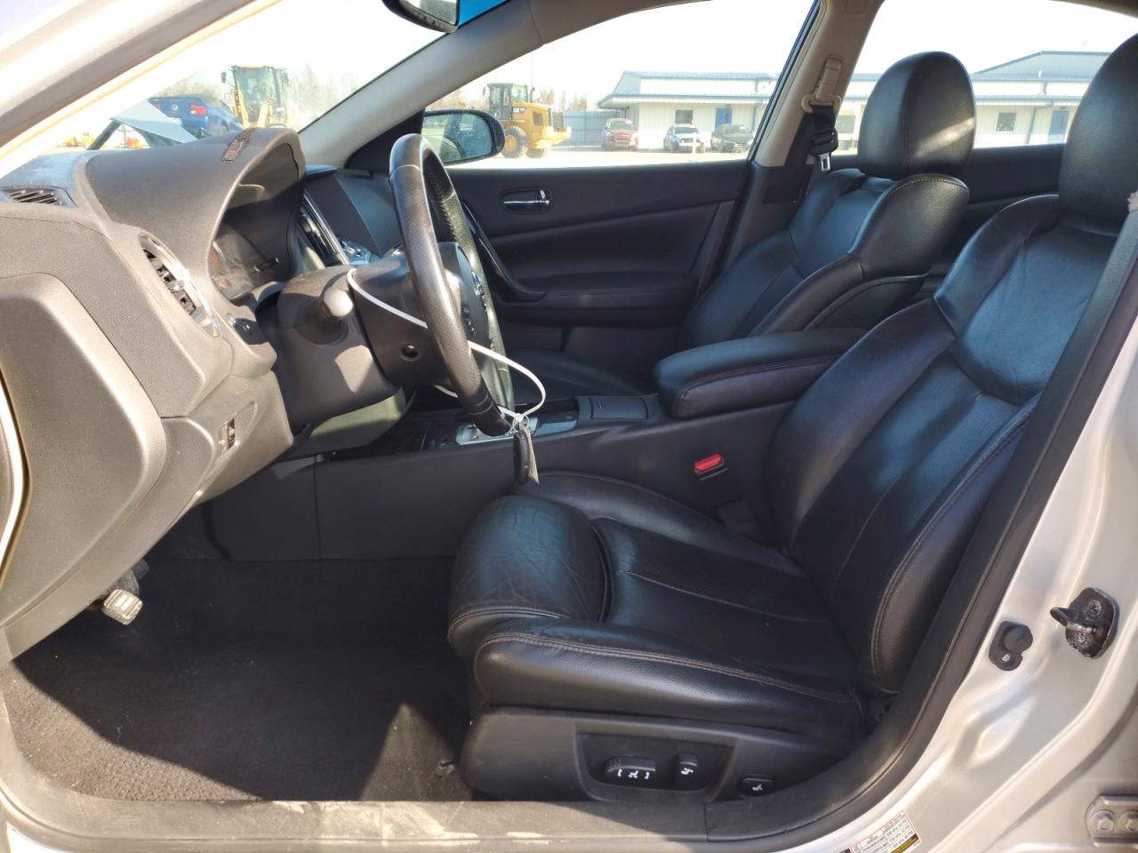 2010 NISSAN MAXIMA S photo 7