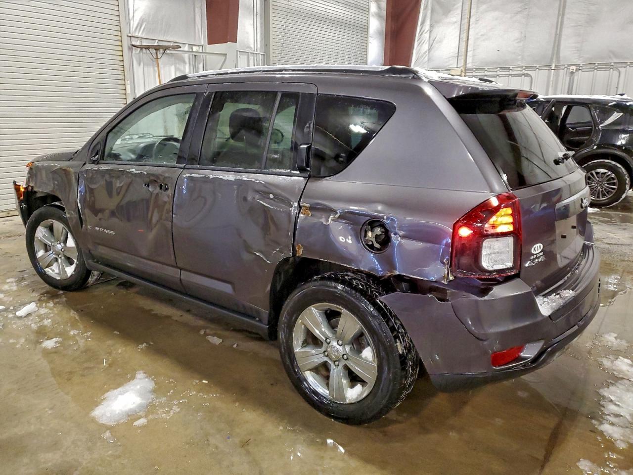 2017 JEEP COMPASS LATITUDE photo 2