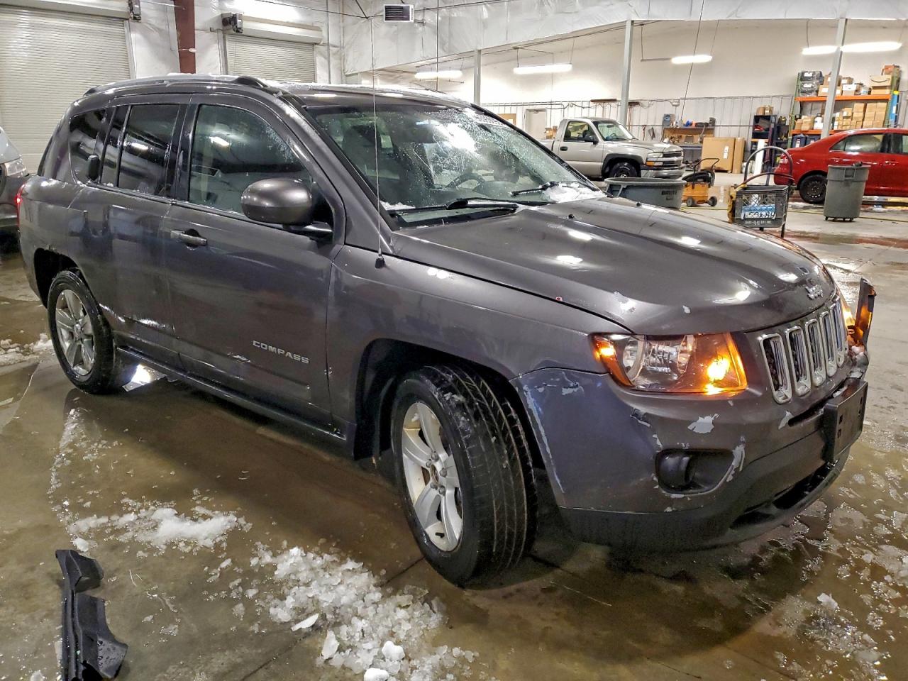 2017 JEEP COMPASS LATITUDE photo 4