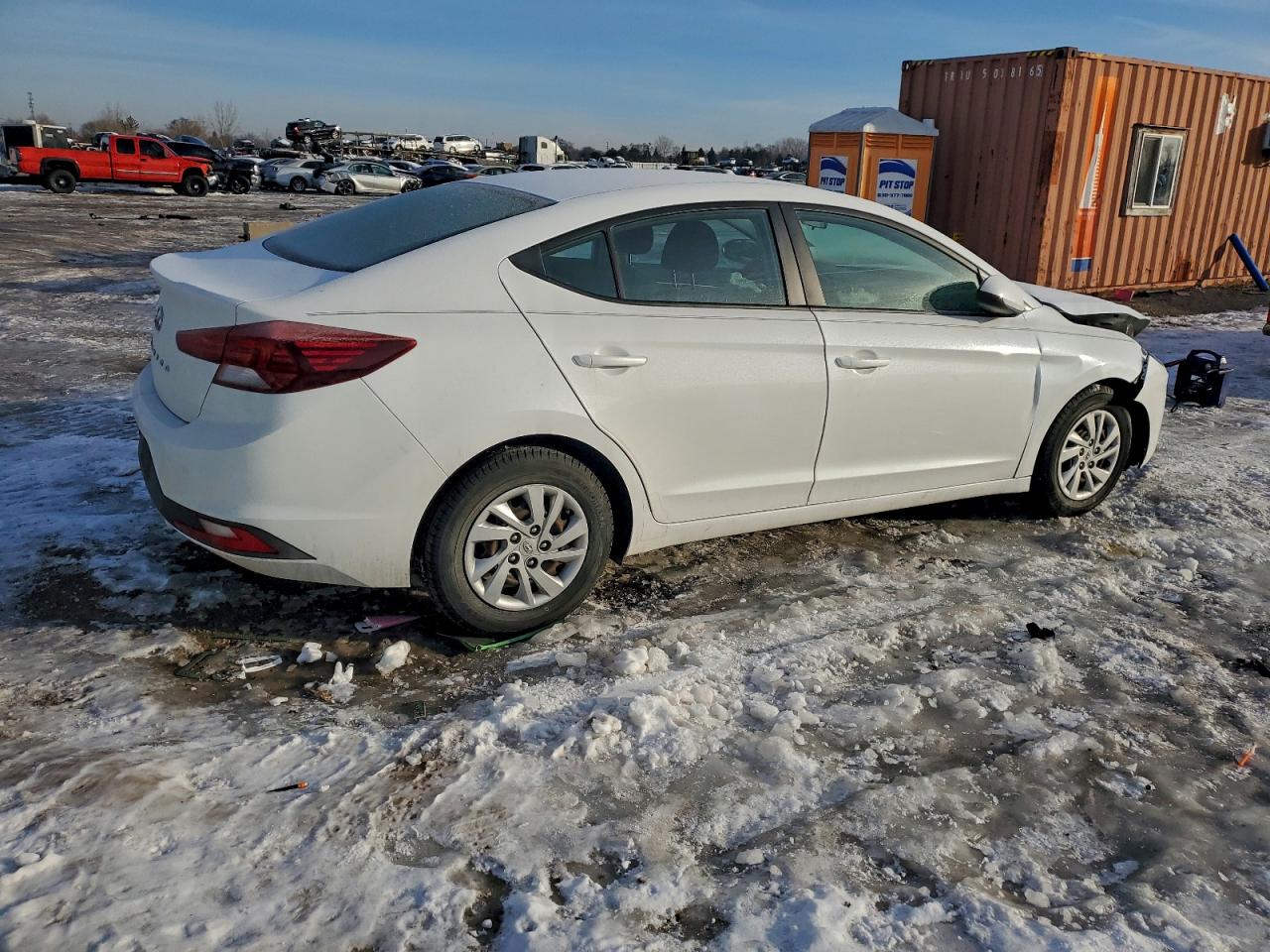 2019 HYUNDAI ELANTRA SE photo 3