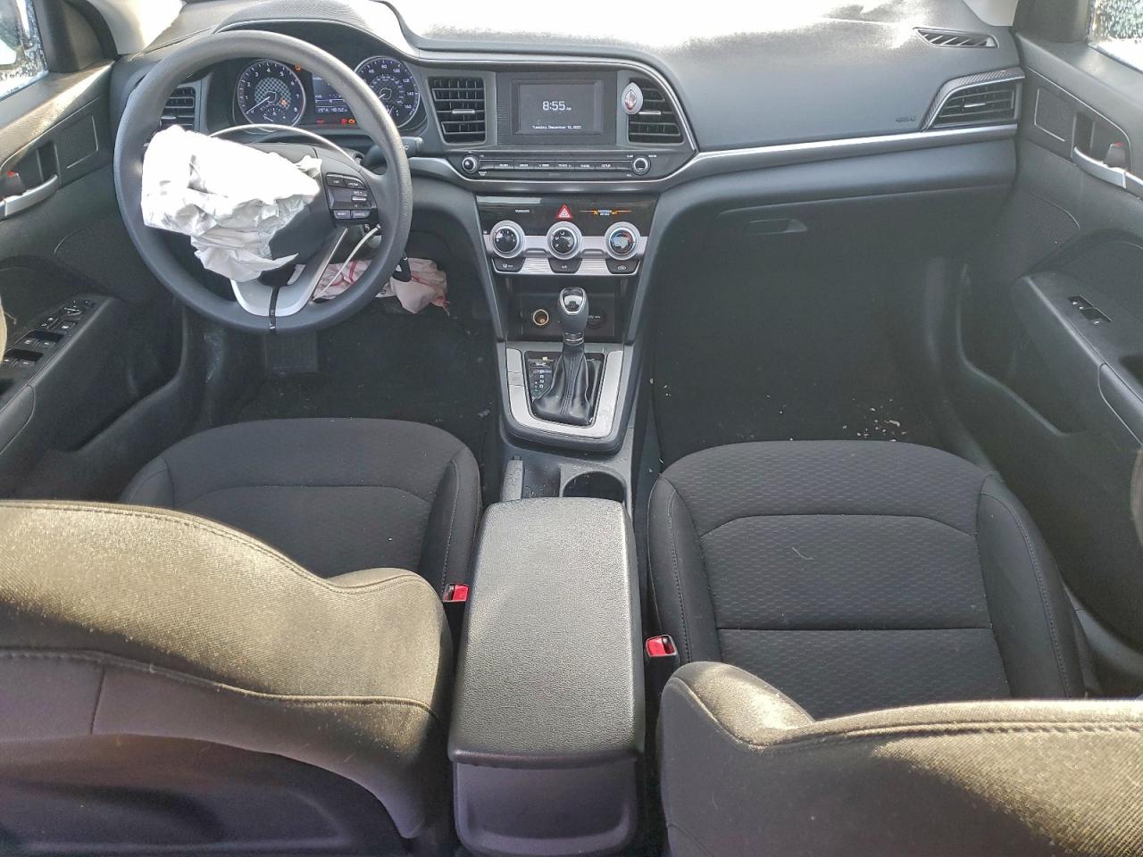 2019 HYUNDAI ELANTRA SE photo 8